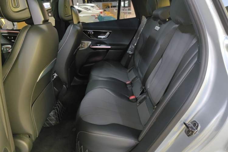 Used Mercedes-Benz EQE SUV 2023 350 4MATIC Luxury Edition Left Rear Seat