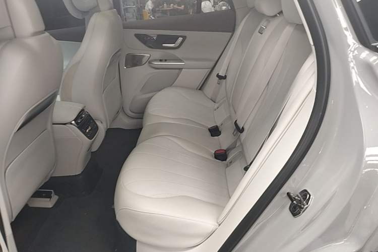 Used Mercedes-Benz EQE SUV 2023 500 4MATIC Special Edition Left Rear Seat