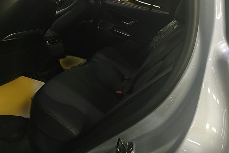 Used Mercedes-Benz EQE SUV 2023 350 4MATIC Luxury Edition Left Rear Seat