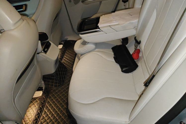 Used Mercedes-Benz EQE SUV 2023 350 4MATIC Luxury Edition Left Rear Seat