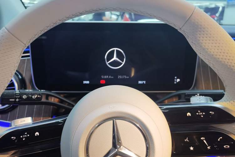 Used Mercedes-Benz EQE SUV 2023 350 4MATIC Luxury Edition Odometer Close Up