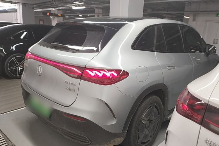 Used Mercedes-Benz EQE SUV 2023 500 4MATIC Special Edition Rear Right 45 Deg