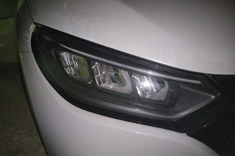 Used Mercedes-Benz EQE SUV 2023 350 4MATIC Luxury Edition Right Front Headlight