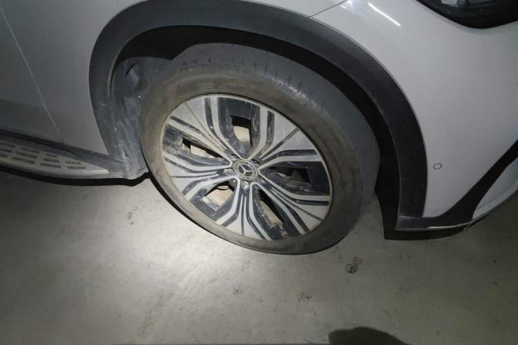 Used Mercedes-Benz EQE SUV 2023 350 4MATIC Luxury Edition Right Front Wheel Hub
