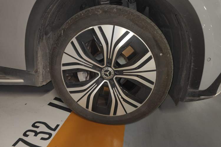 Used Mercedes-Benz EQE SUV 2023 350 4MATIC Luxury Edition Right Front Wheel Hub