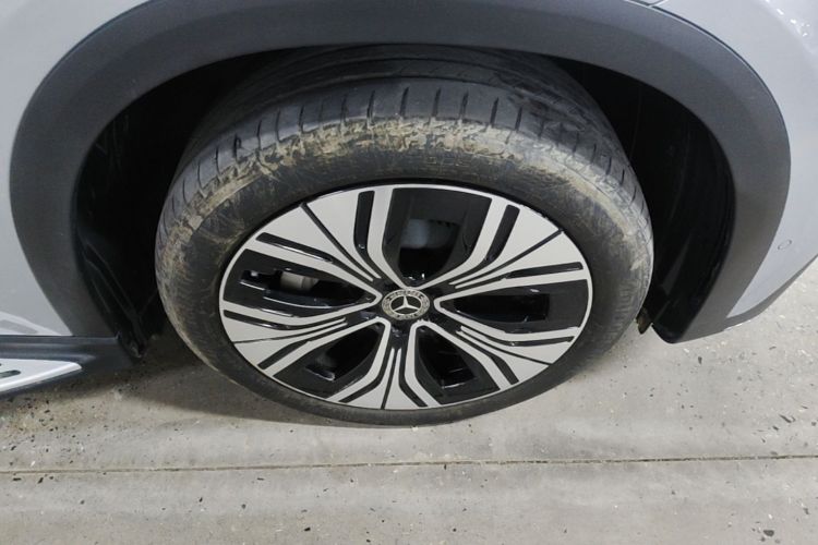 Used Mercedes-Benz EQE SUV 2023 350 4MATIC Luxury Edition Right Front Wheel Hub