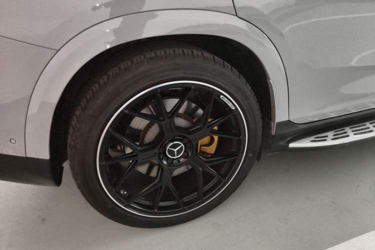 Used Mercedes-Benz EQE SUV 2023 350 4MATIC Pioneer Edition Right Rear Wheel Hub