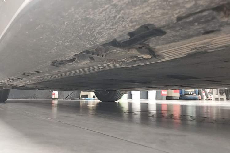 Used Mercedes-Benz EQE SUV 2023 500 4MATIC Special Edition Right Side Sill