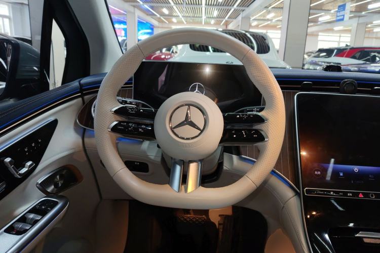 Used Mercedes-Benz EQE SUV 2023 350 4MATIC Luxury Edition Steering Wheel