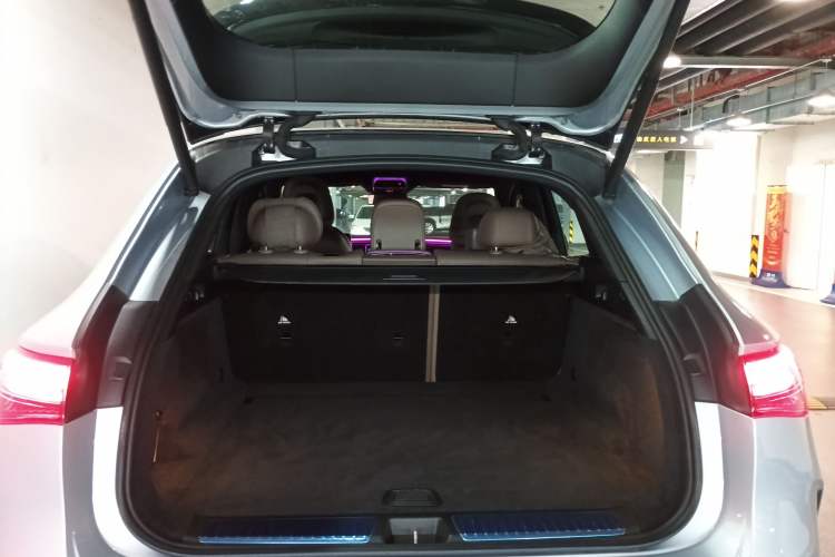 Used Mercedes-Benz EQE SUV 2023 500 4MATIC Special Edition Trunk