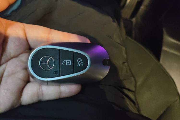 Used Mercedes-Benz EQE SUV 2023 350 4MATIC Luxury Edition Vehicle Key