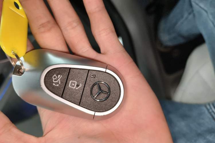 Used Mercedes-Benz EQE SUV 2023 350 4MATIC Pioneer Edition Vehicle Key