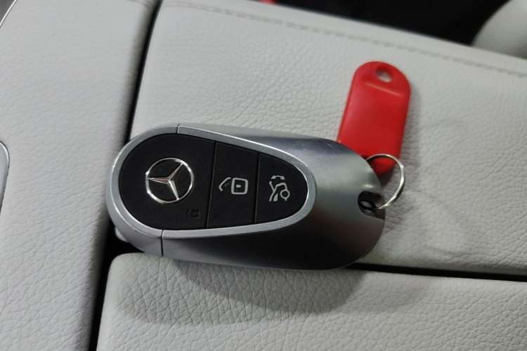 Used Mercedes-Benz EQE SUV 2023 350 4MATIC Luxury Edition Vehicle Key