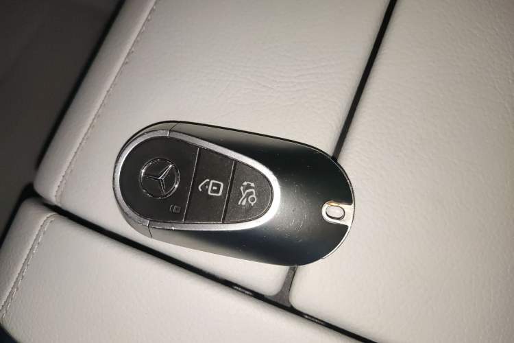 Used Mercedes-Benz EQE SUV 2023 350 4MATIC Luxury Edition Vehicle Key