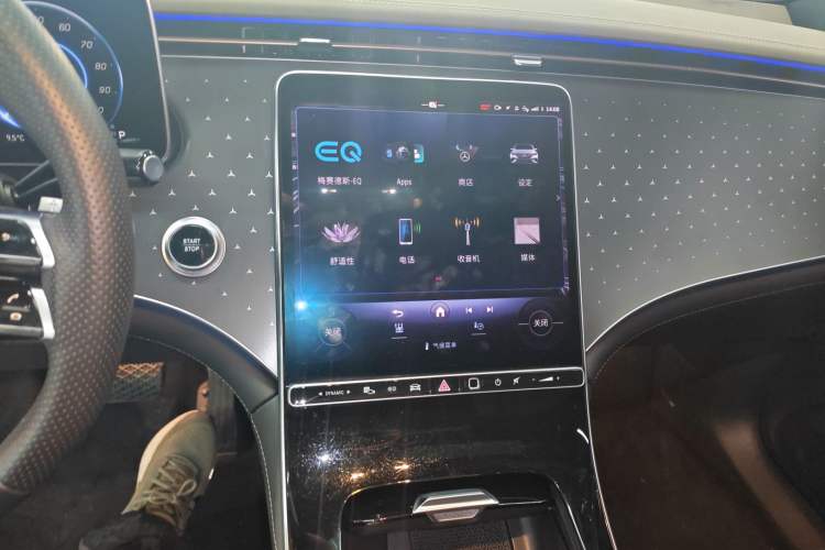 Used Mercedes-Benz EQE SUV 2023 350 4MATIC Pioneer Edition Audio And AC Panel