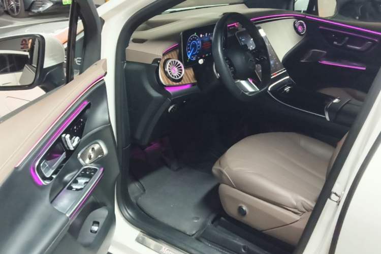 Used Mercedes-Benz EQE SUV 2023 350 4MATIC Luxury Edition Driver Seat