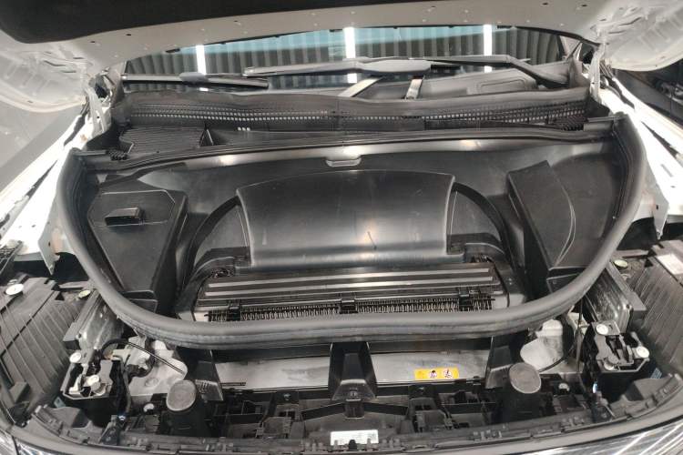 Used Mercedes-Benz EQE SUV 2023 500 4MATIC Engine Bay