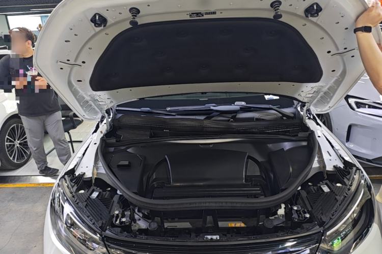 Used Mercedes-Benz EQE SUV 2023 350 4MATIC Luxury Edition Engine Bay