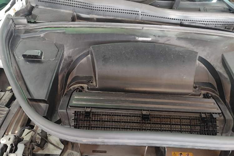 Used Mercedes-Benz EQE SUV 2023 350 4MATIC Pioneer Edition Engine Bay