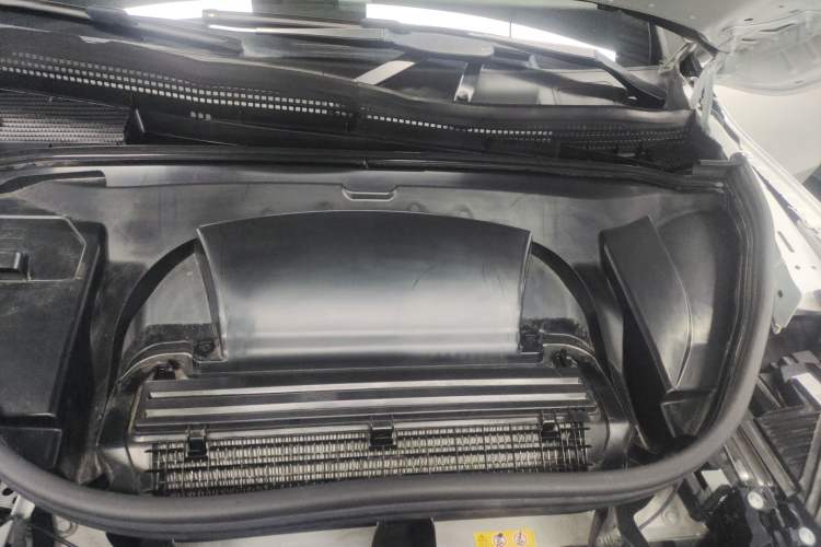 Used Mercedes-Benz EQE SUV 2023 350 4MATIC Pioneer Edition Engine Bay