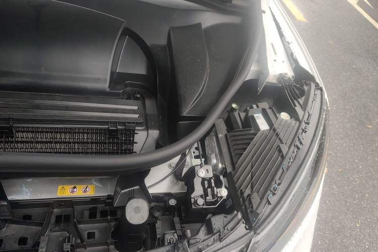 Used Mercedes-Benz EQE SUV 2023 350 4MATIC Luxury Edition Engine Bay Left