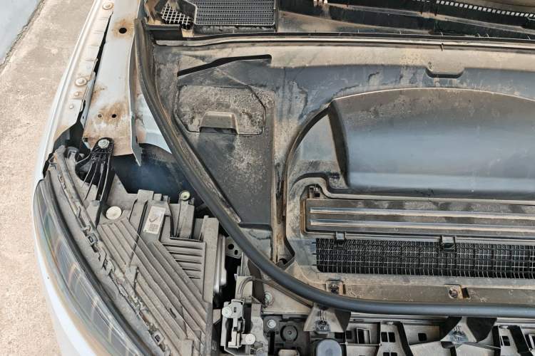 Used Mercedes-Benz EQE SUV 2023 350 4MATIC Luxury Edition Engine Bay Right