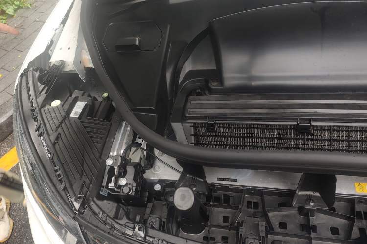 Used Mercedes-Benz EQE SUV 2023 350 4MATIC Luxury Edition Engine Bay Right