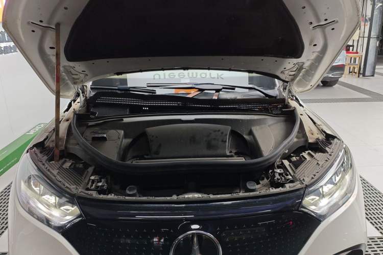 Used Mercedes-Benz EQE SUV 2023 350 4MATIC Luxury Edition Engine Bay