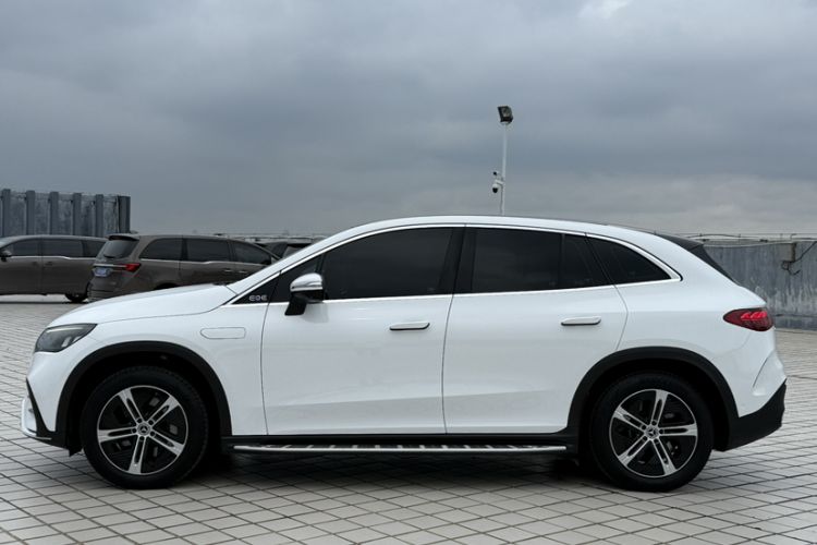 Used Mercedes-Benz EQE SUV 2023 350 4MATIC Pioneer Edition Exterior 1