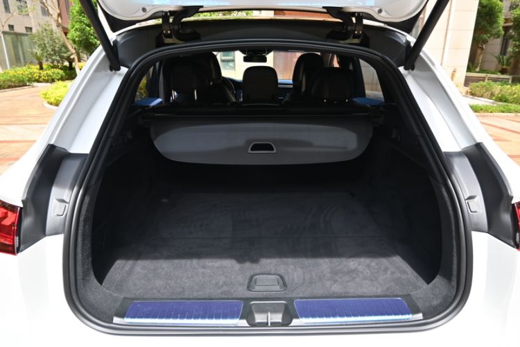 Used Mercedes-Benz EQE SUV 2023 500 4MATIC Exterior 2
