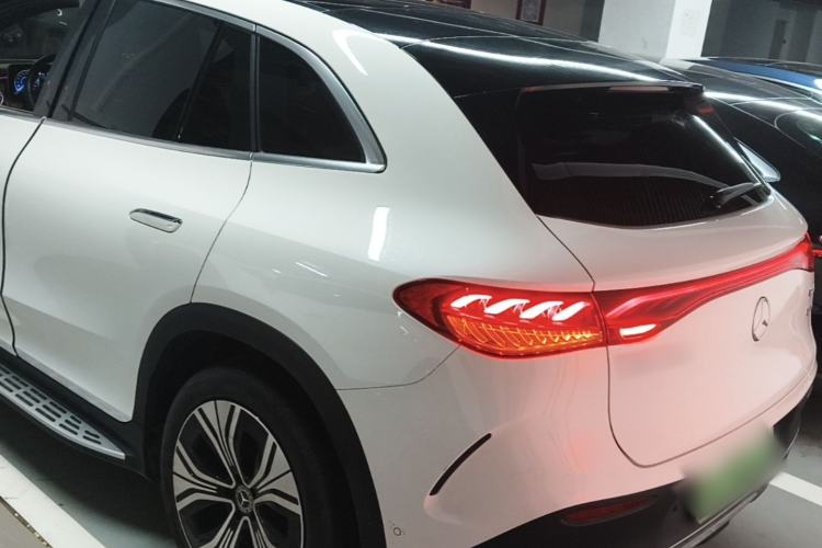 Used Mercedes-Benz EQE SUV 2023 350 4MATIC Luxury Edition Exterior 2