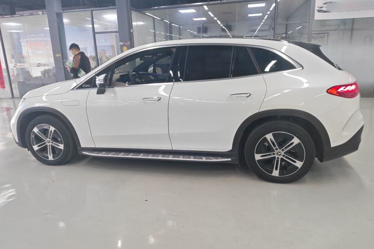 Used Mercedes-Benz EQE SUV 2023 350 4MATIC Pioneer Edition Exterior 3