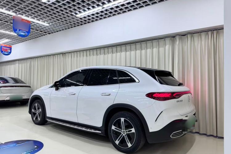 Used Mercedes-Benz EQE SUV 2023 350 4MATIC Pioneer Edition Exterior 3