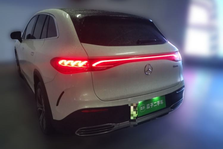 Used Mercedes-Benz EQE SUV 2023 350 4MATIC Luxury Edition Exterior 3