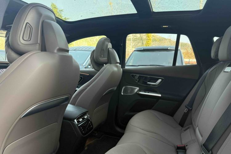 Used Mercedes-Benz EQE SUV 2023 500 4MATIC Exterior 9