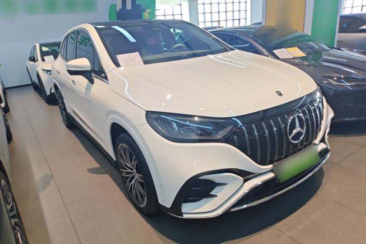 Used Mercedes-Benz EQE SUV 2023 350 4MATIC Pioneer Edition Front Right 45 Deg