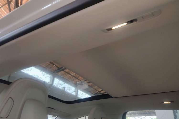 Used Mercedes-Benz EQE SUV 2023 350 4MATIC Pioneer Edition Headliner