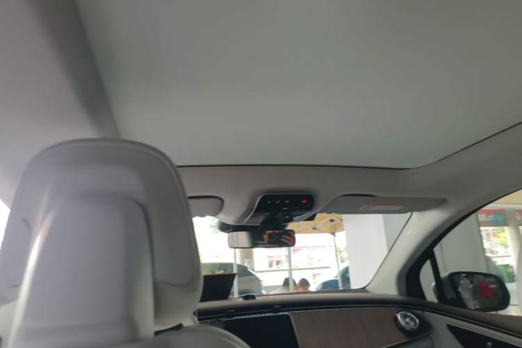 Used Mercedes-Benz EQE SUV 2023 350 4MATIC Luxury Edition Headliner