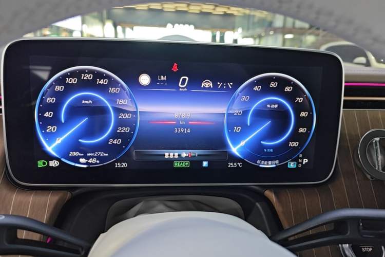 Used Mercedes-Benz EQE SUV 2023 350 4MATIC Luxury Edition Instrument Cluster