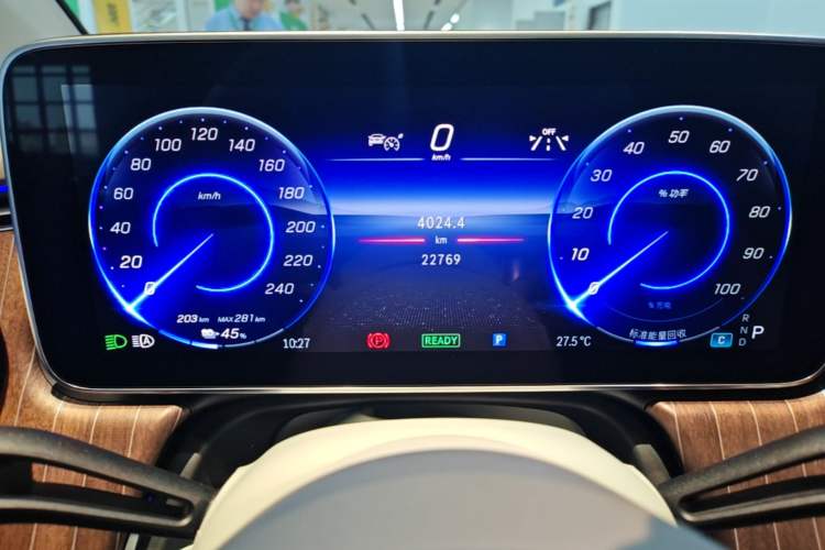 Used Mercedes-Benz EQE SUV 2023 350 4MATIC Pioneer Edition Instrument Cluster