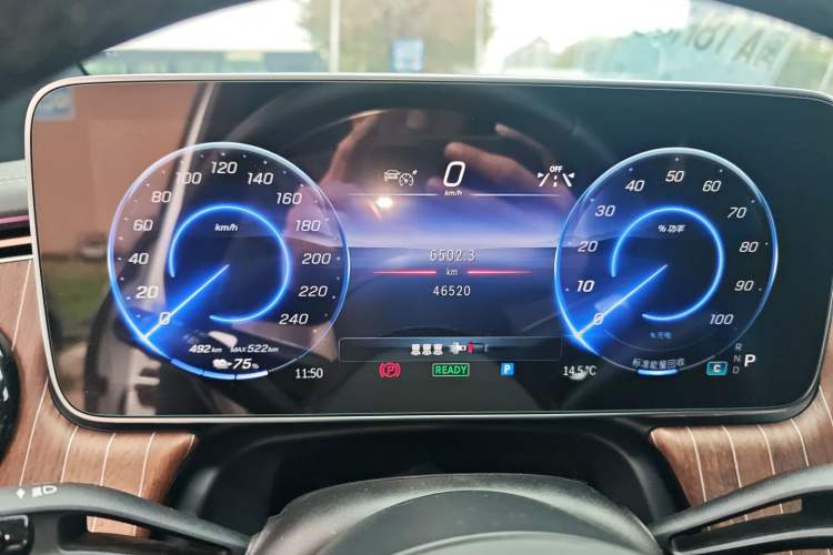 Used Mercedes-Benz EQE SUV 2023 350 4MATIC Pioneer Edition Instrument Cluster