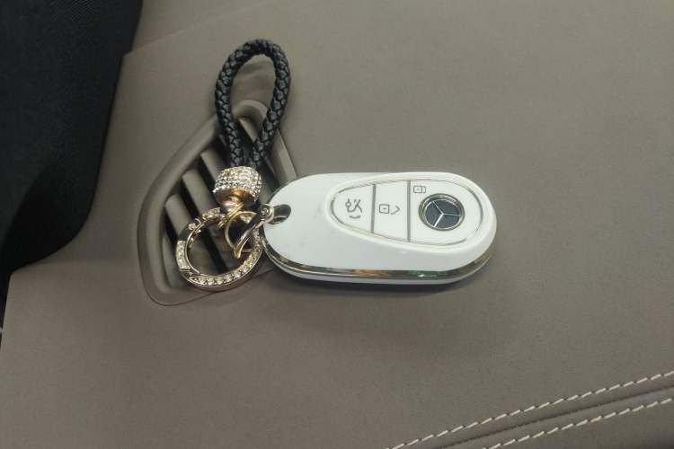 Used Mercedes-Benz EQE SUV 2023 350 4MATIC Pioneer Edition Interior 1