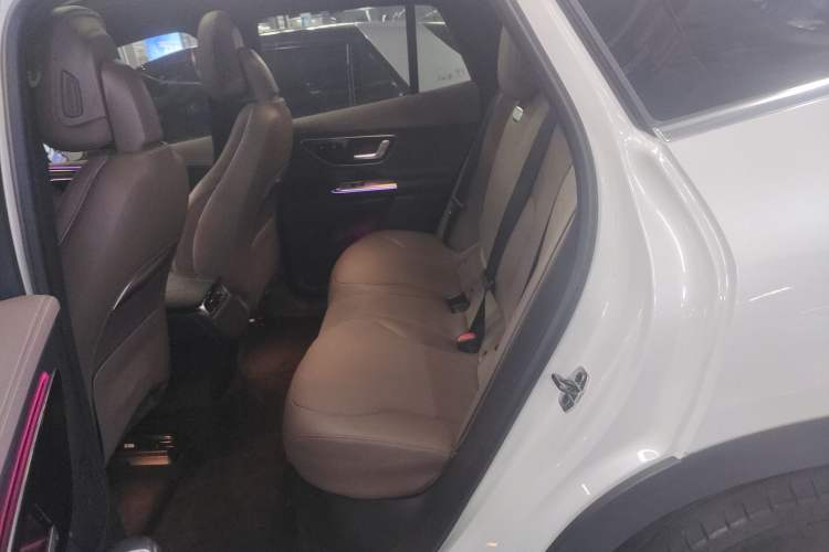 Used Mercedes-Benz EQE SUV 2023 350 4MATIC Pioneer Edition Interior 4