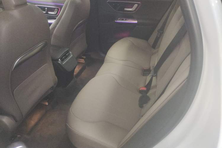 Used Mercedes-Benz EQE SUV 2023 350 4MATIC Pioneer Edition Interior 4