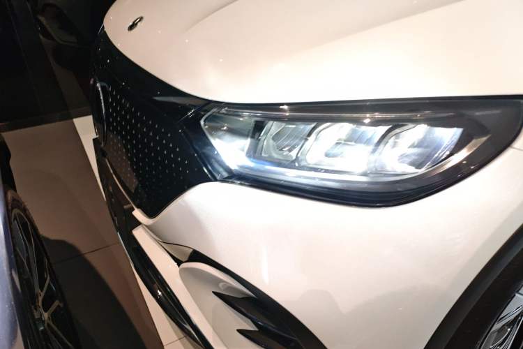 Used Mercedes-Benz EQE SUV 2023 350 4MATIC Luxury Edition Left Front Headlight
