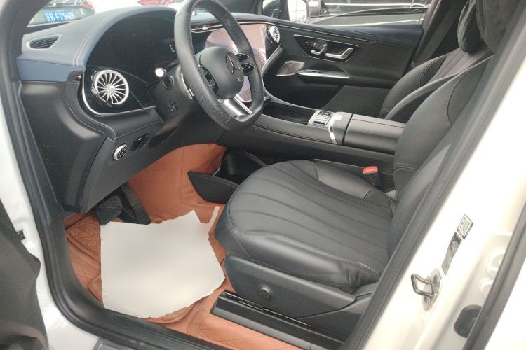 Used Mercedes-Benz EQE SUV 2023 500 4MATIC Left Front Seat