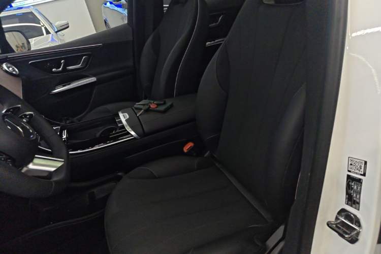 Used Mercedes-Benz EQE SUV 2023 350 4MATIC Pioneer Edition Left Front Seat