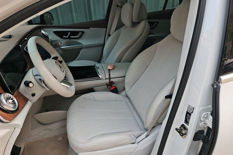 Used Mercedes-Benz EQE SUV 2023 350 4MATIC Luxury Edition Left Front Seat
