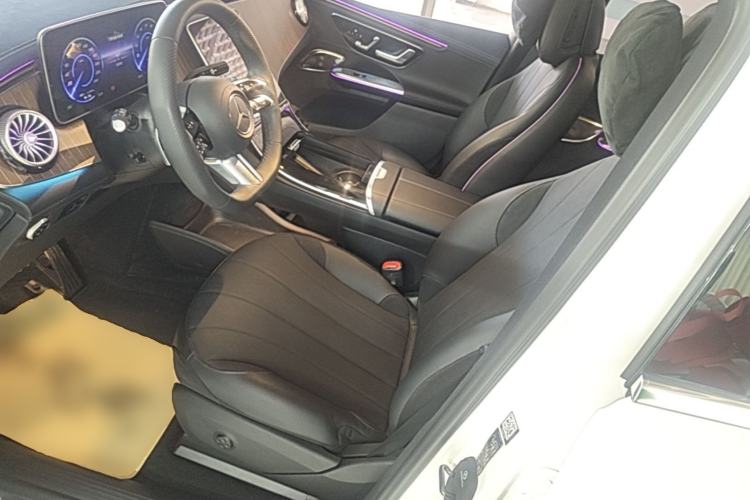 Used Mercedes-Benz EQE SUV 2023 350 4MATIC Pioneer Edition Left Front Seat