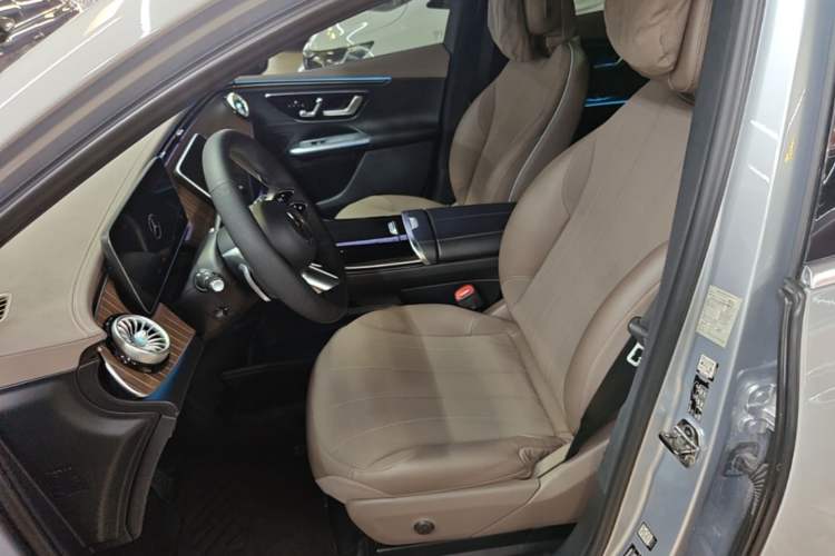 Used Mercedes-Benz EQE SUV 2023 350 4MATIC Luxury Edition Left Front Seat